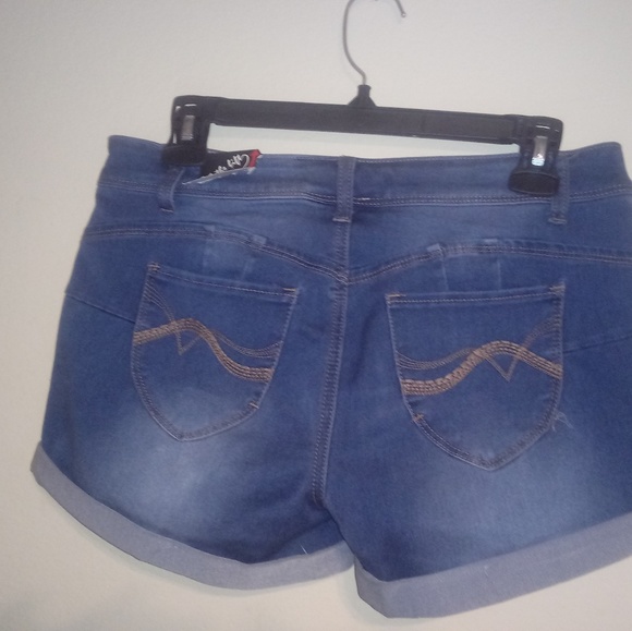 New shorts - Picture 3 of 3